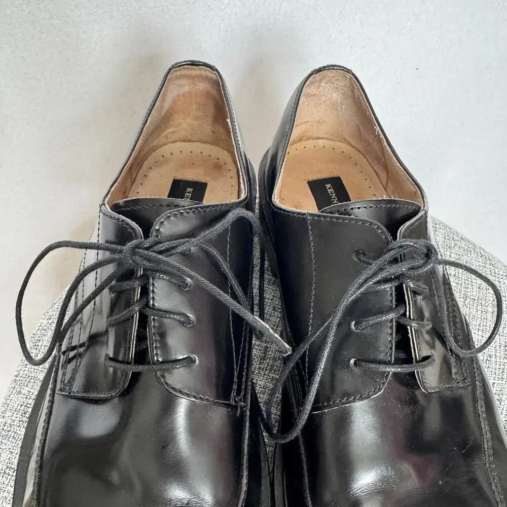 Kenneth Cole kenneth cole